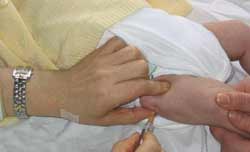 como+aplicar+una+inyeccion+intramuscular+en+la+pierna